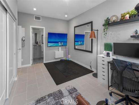 203  Placemark  , Irvine, CA