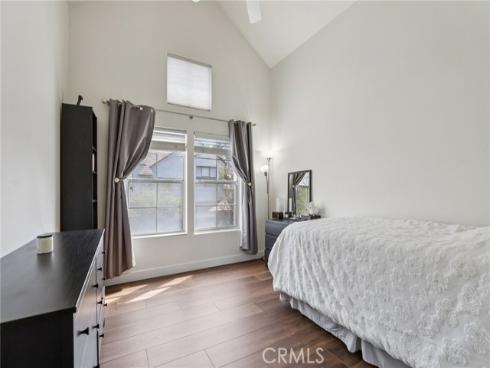 1  Longbourn Aisle  , Irvine, CA