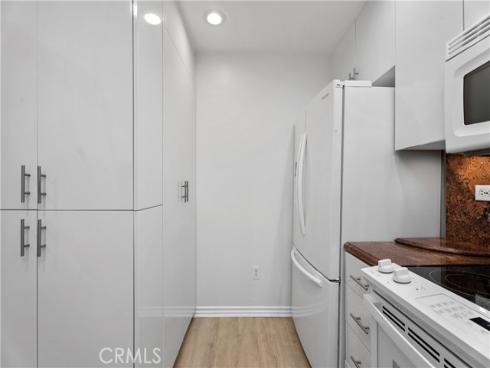 2243  Martin  117 , Irvine, CA