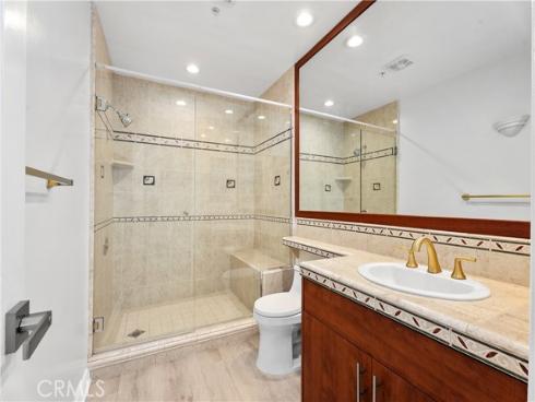 2243  Martin  117 , Irvine, CA