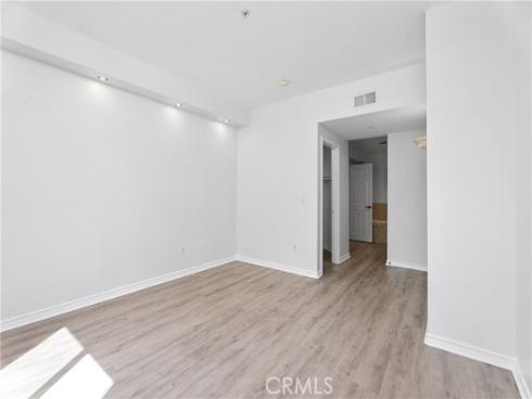 2243  Martin  117 , Irvine, CA