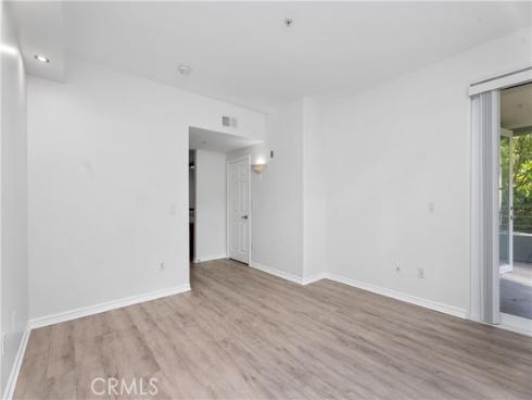 2243  Martin  117 , Irvine, CA