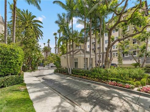 2243  Martin  117 , Irvine, CA