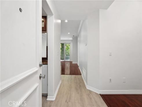 2243  Martin  117 , Irvine, CA