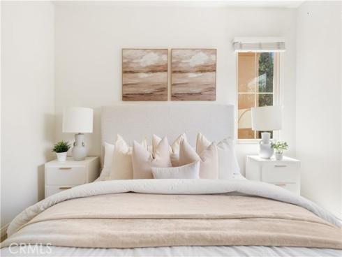 204  Kempton  , Irvine, CA