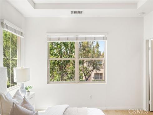 204  Kempton  , Irvine, CA