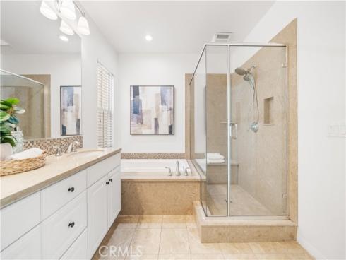 204  Kempton  , Irvine, CA