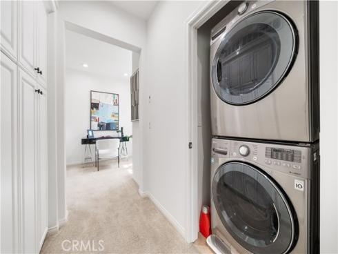 204  Kempton  , Irvine, CA