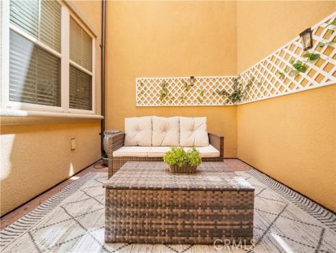 204  Kempton  , Irvine, CA