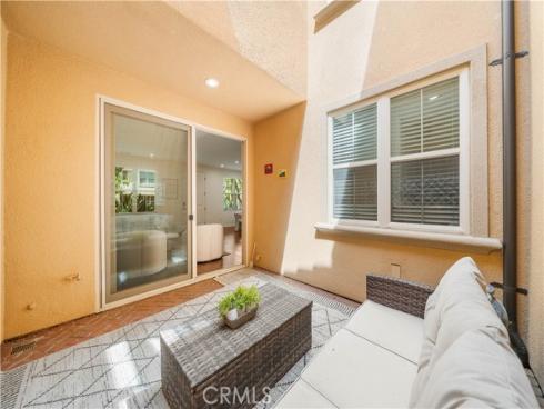 204  Kempton  , Irvine, CA