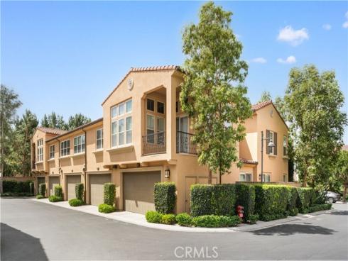 204  Kempton  , Irvine, CA