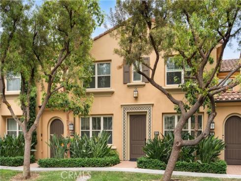 204  Kempton  , Irvine, CA