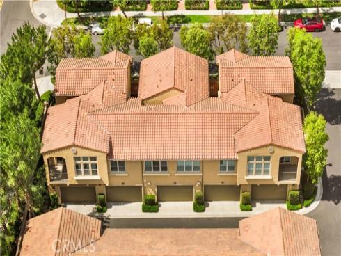 204  Kempton  , Irvine, CA