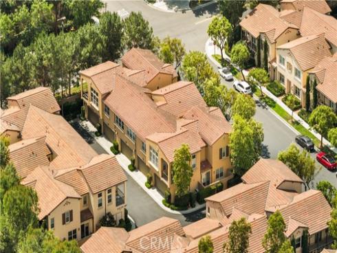 204  Kempton  , Irvine, CA