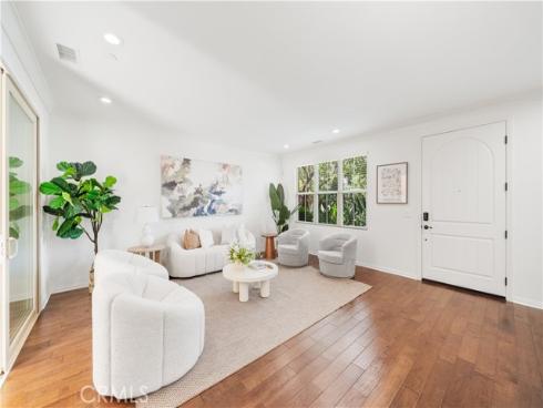 204  Kempton  , Irvine, CA