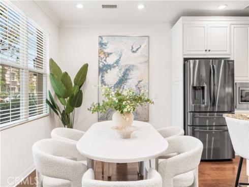 204  Kempton  , Irvine, CA