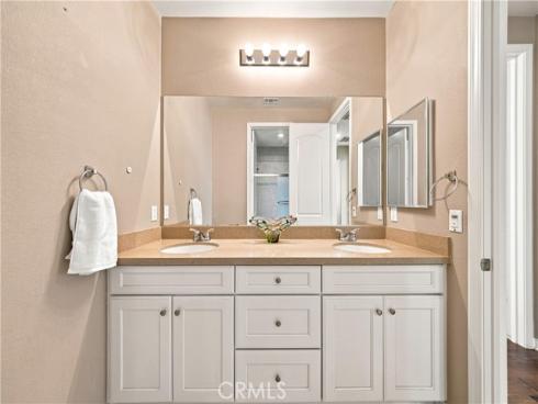 169 Violet Bloom , Irvine, CA