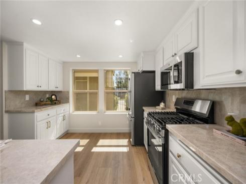 16  Driftwood  24 , Irvine, CA