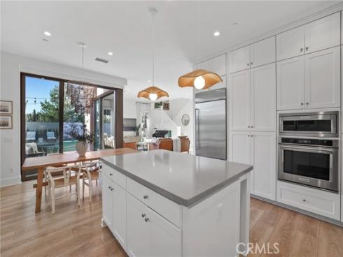 103  Vigna  , Irvine, CA