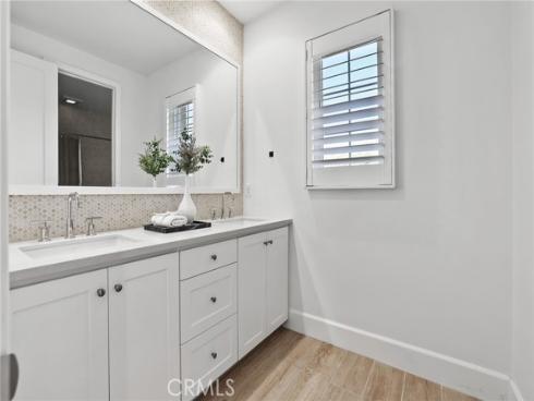 103  Vigna  , Irvine, CA