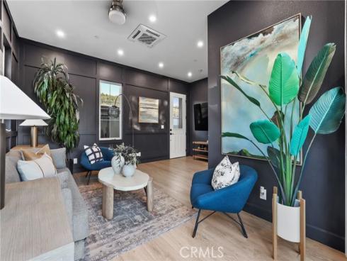 103  Vigna  , Irvine, CA