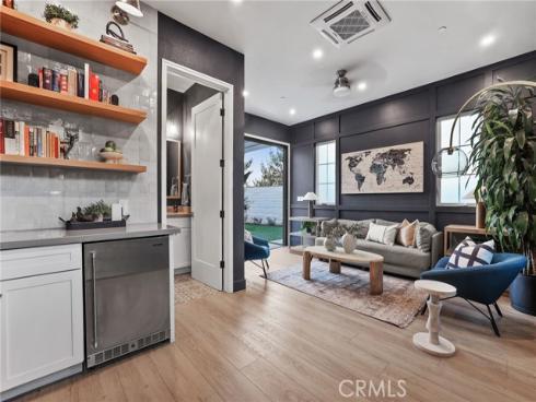 103  Vigna  , Irvine, CA