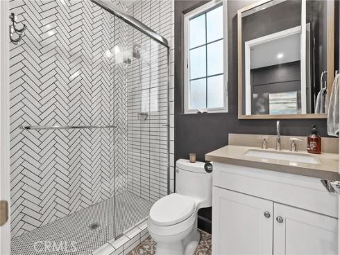 103  Vigna  , Irvine, CA