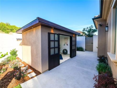 103  Vigna  , Irvine, CA