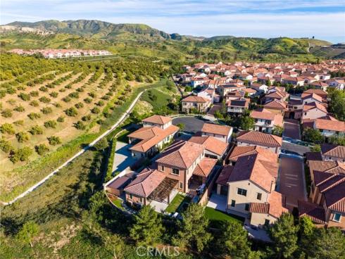 103  Vigna  , Irvine, CA