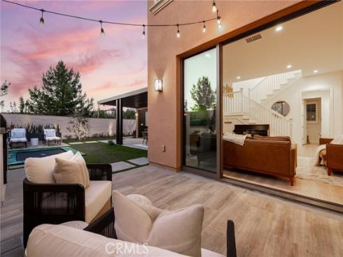 103  Vigna  , Irvine, CA