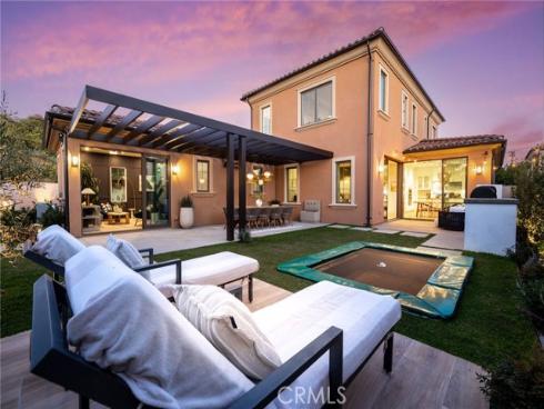 103  Vigna  , Irvine, CA