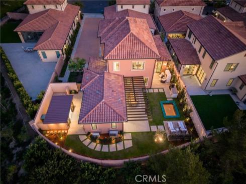 103  Vigna  , Irvine, CA