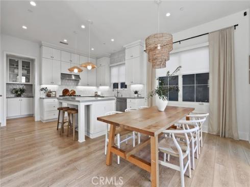 103  Vigna  , Irvine, CA