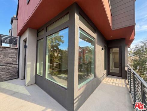 130  Keeper  , Irvine, CA