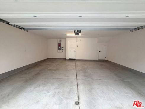 130  Keeper  , Irvine, CA