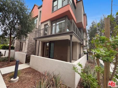 130  Keeper  , Irvine, CA