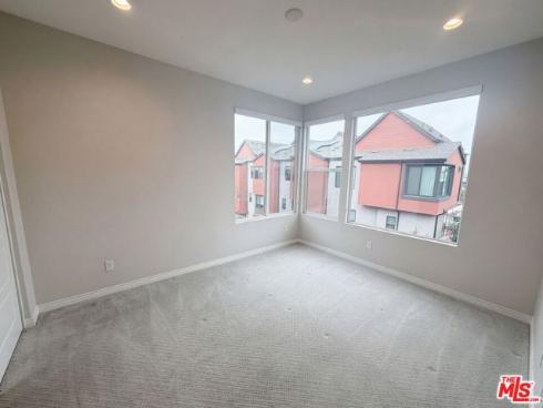 130  Keeper  , Irvine, CA