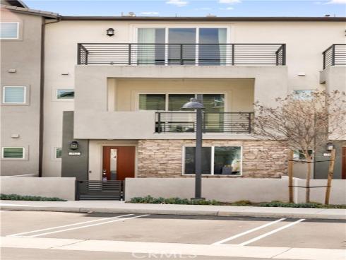 312  Tank  , Irvine, CA