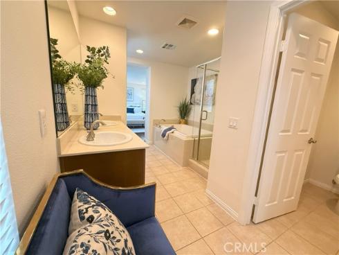 81  Keepsake  , Irvine, CA