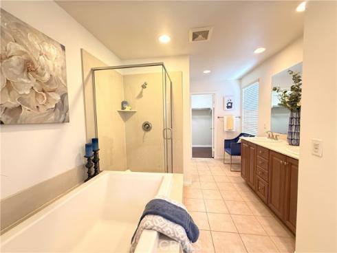 81  Keepsake  , Irvine, CA