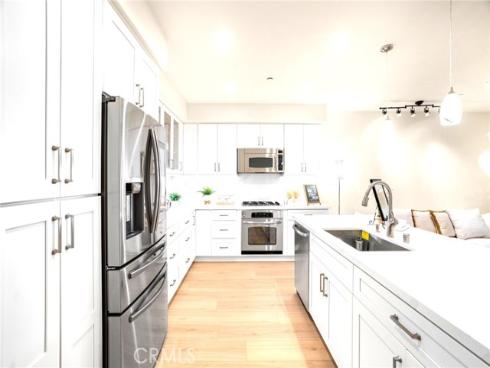 617  Rockefeller  , Irvine, CA