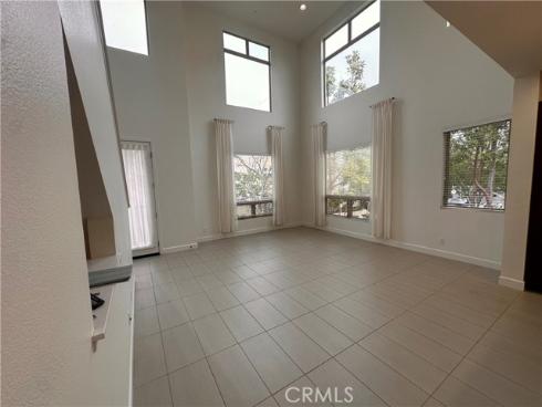 27  Soho  , Irvine, CA