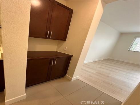 27  Soho  , Irvine, CA