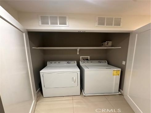 27  Soho  , Irvine, CA