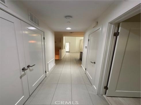 27  Soho  , Irvine, CA