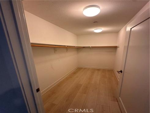 27  Soho  , Irvine, CA