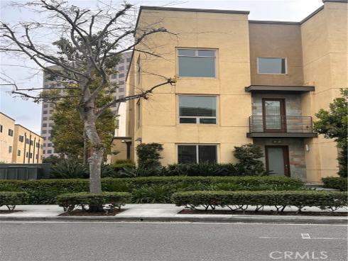 27  Soho  , Irvine, CA