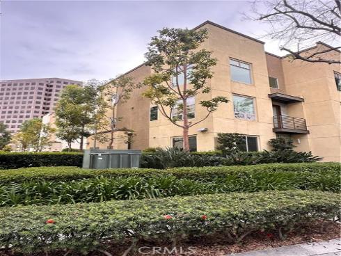 27  Soho  , Irvine, CA