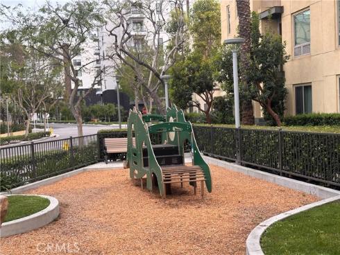 27  Soho  , Irvine, CA