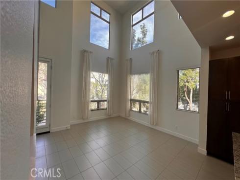 27  Soho  , Irvine, CA